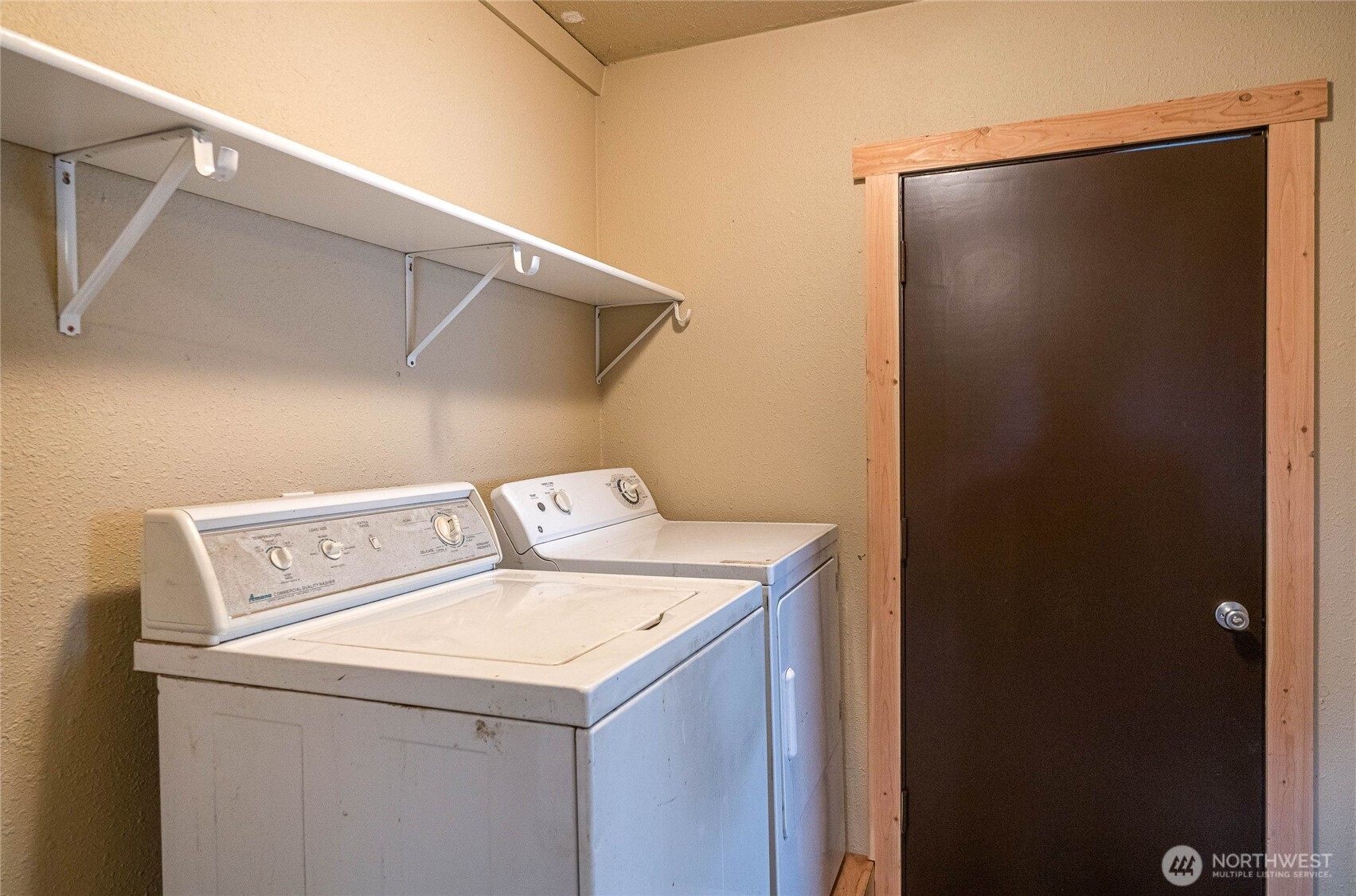 64 N James Avenue Property Photo 33