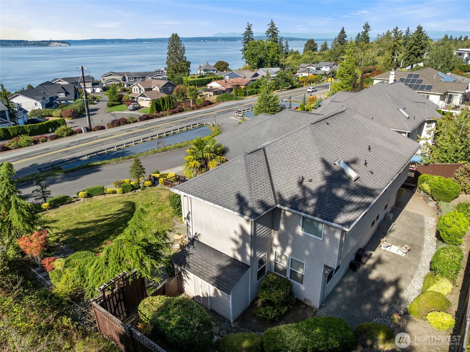 1447 Scurlock Lane Property Photo 3