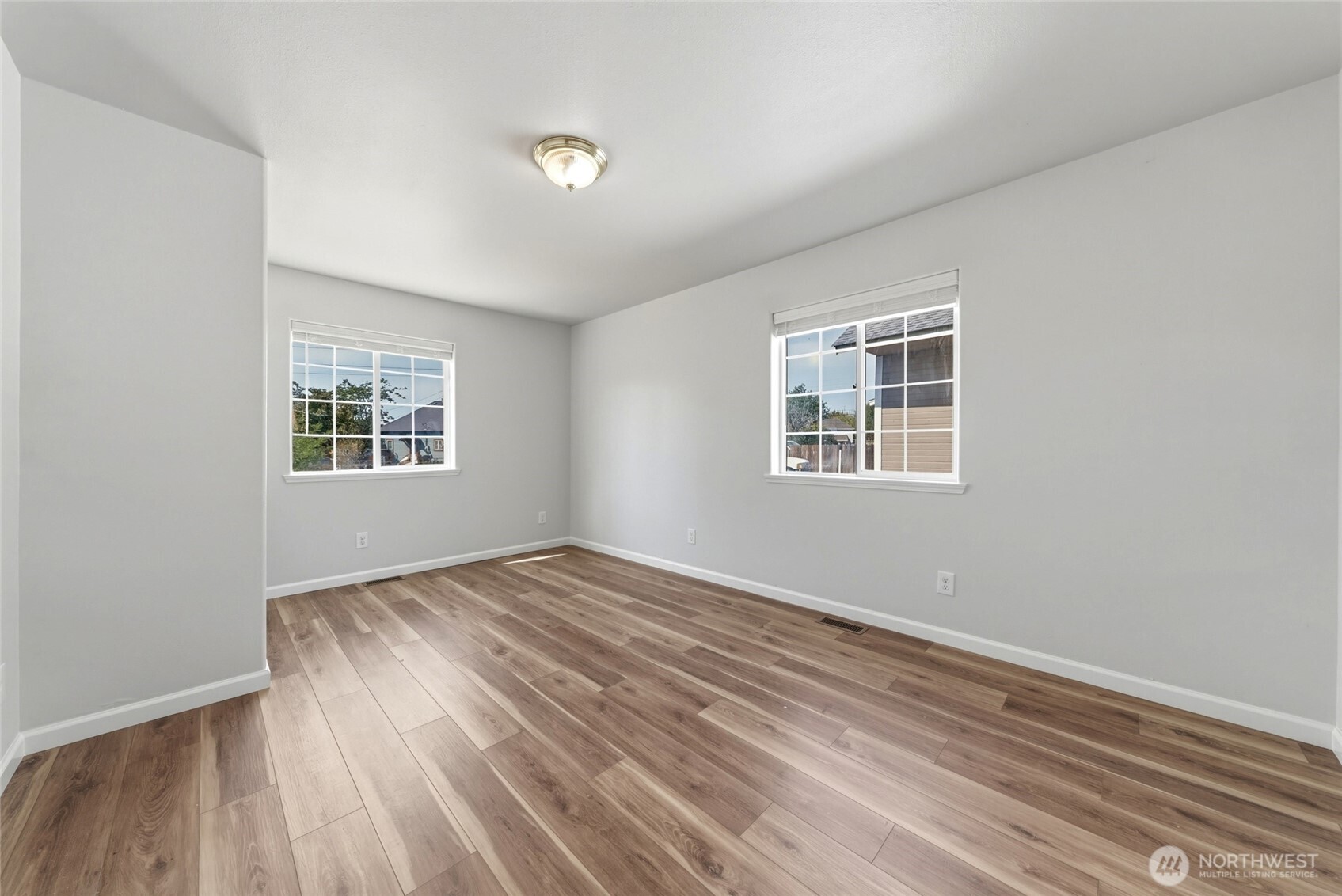 424 S 7th Avenue Property Photo 4