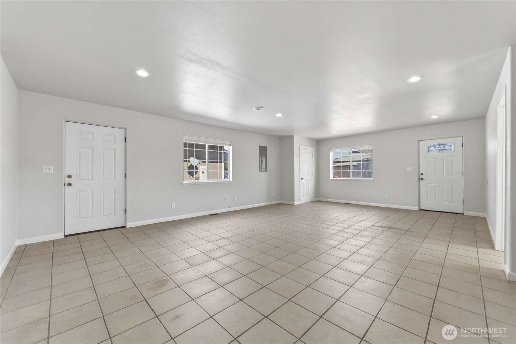 424 S 7th Avenue Property Photo 8