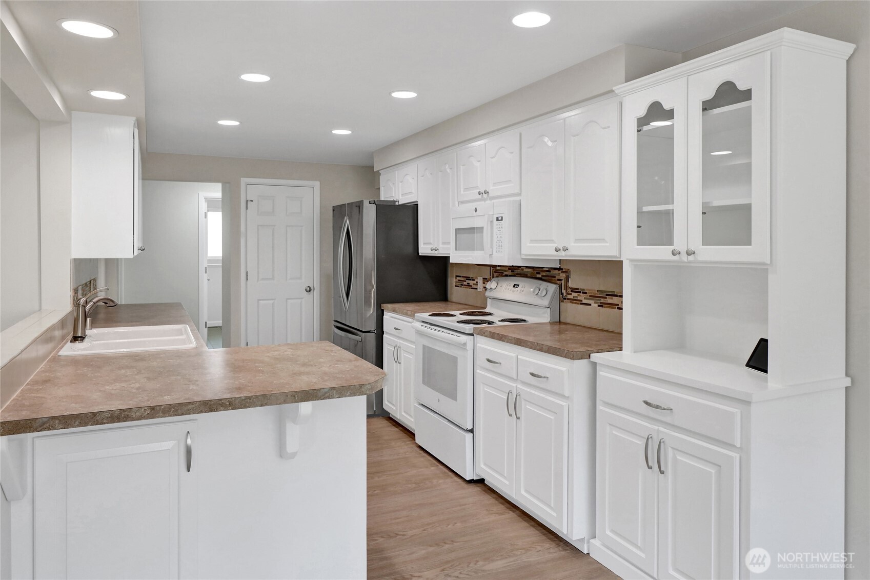 4625 92nd Street Property Photo 8