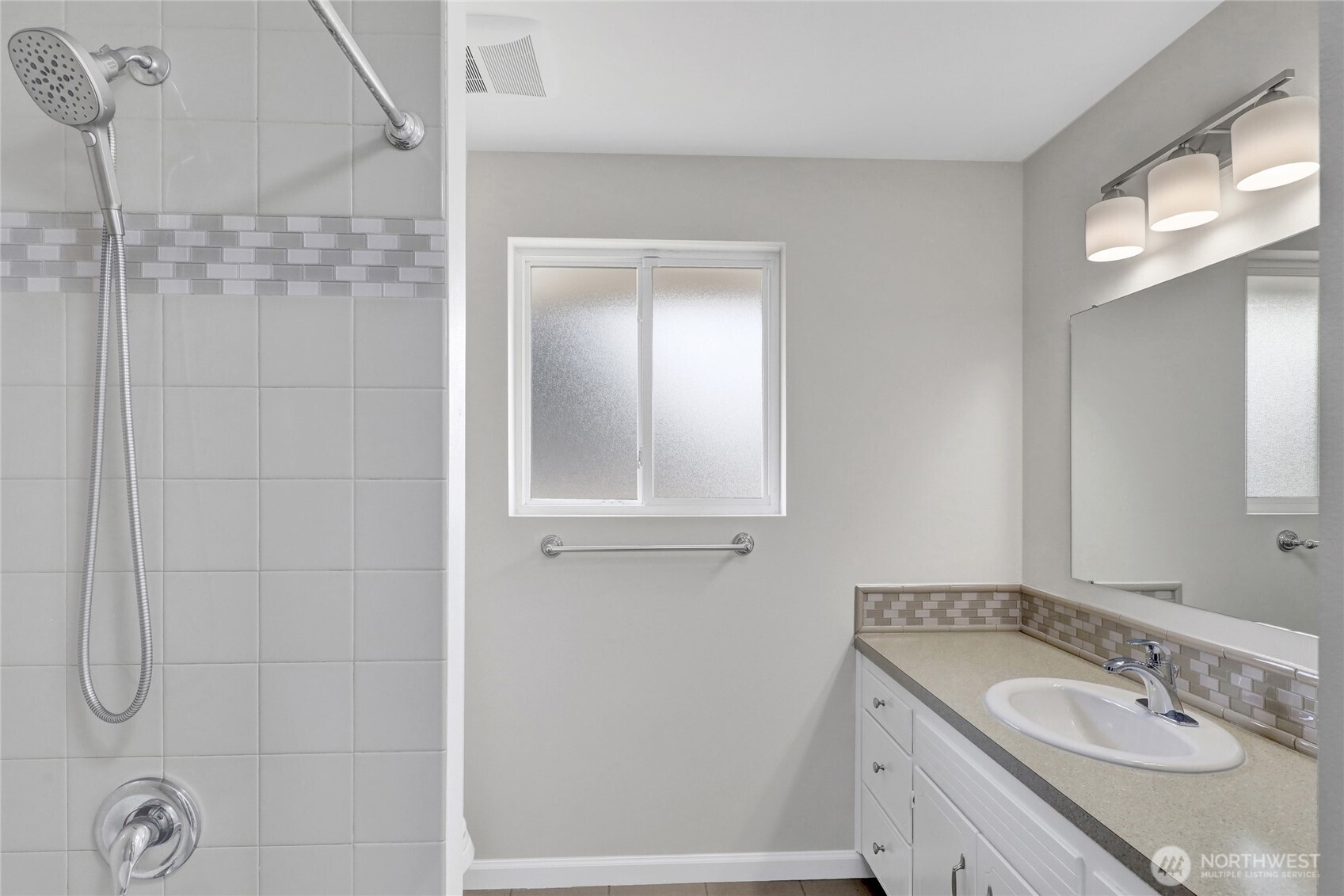 4625 92nd Street Property Photo 12