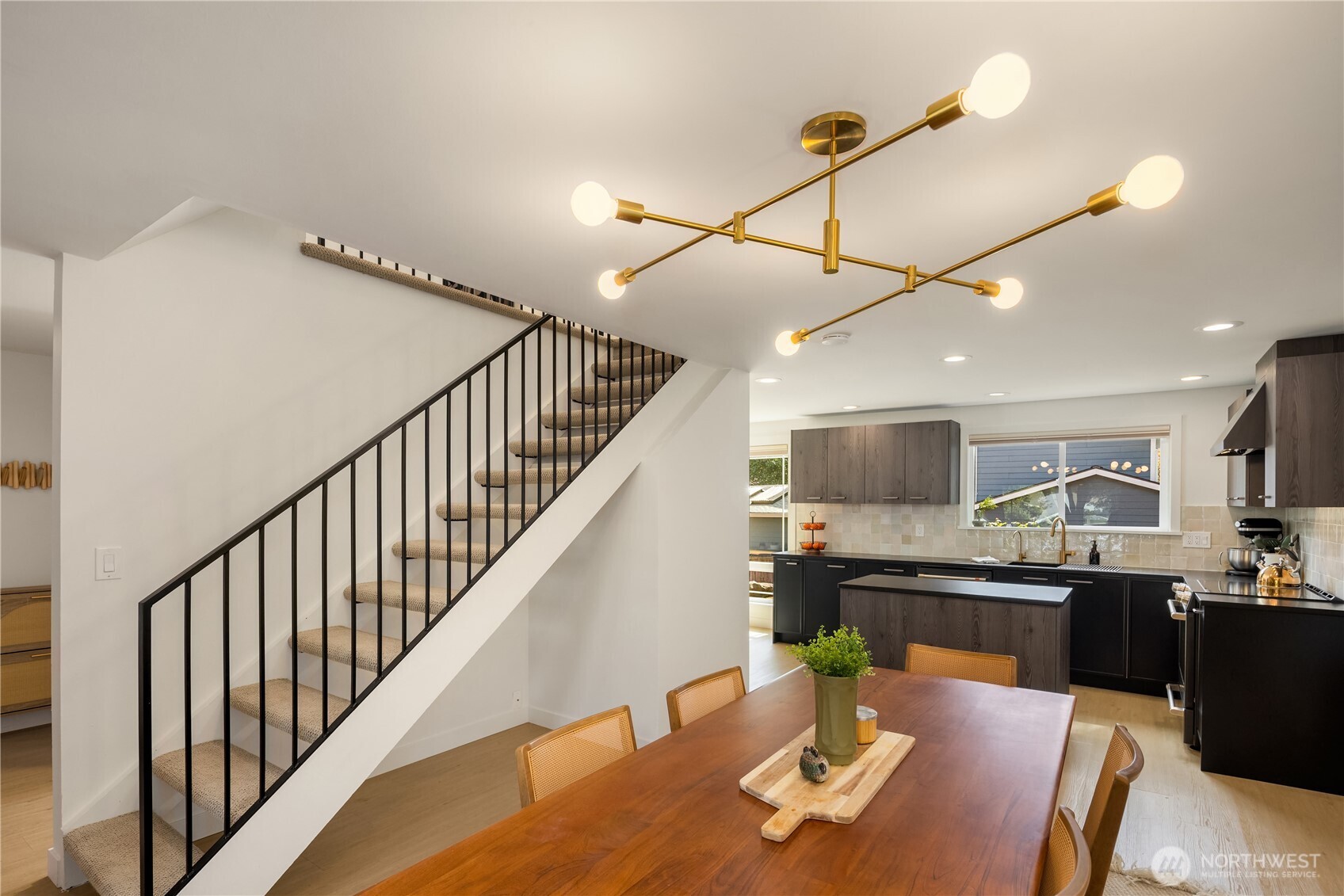 5528 173rd Place Property Photo 2
