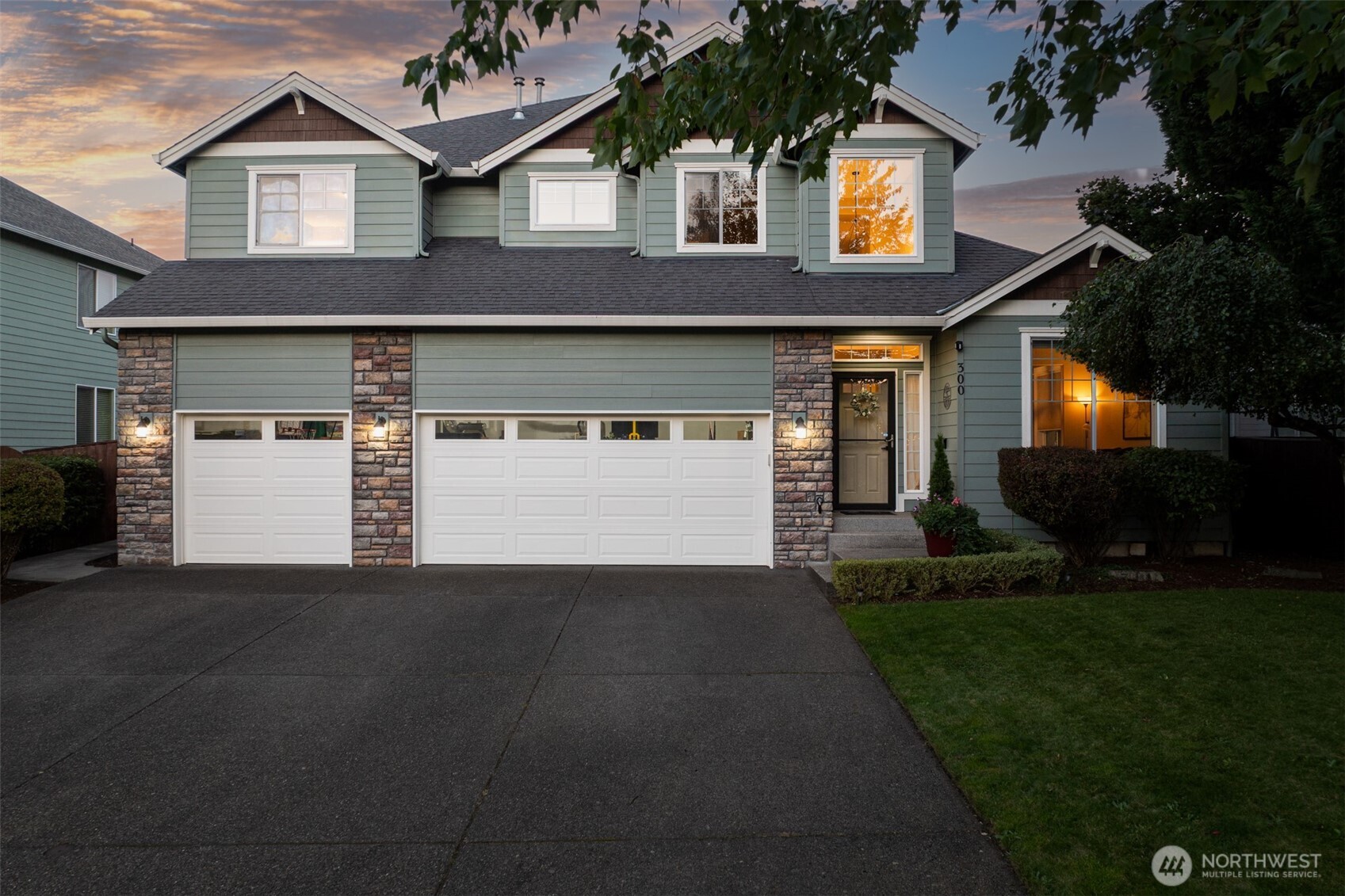 300 Thistle Court Property Photo 1