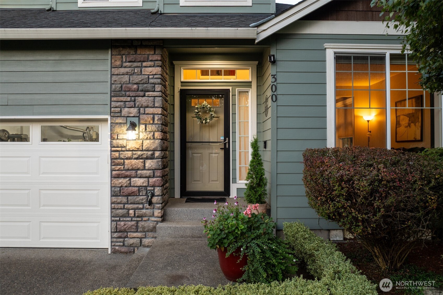 300 Thistle Court Property Photo 2