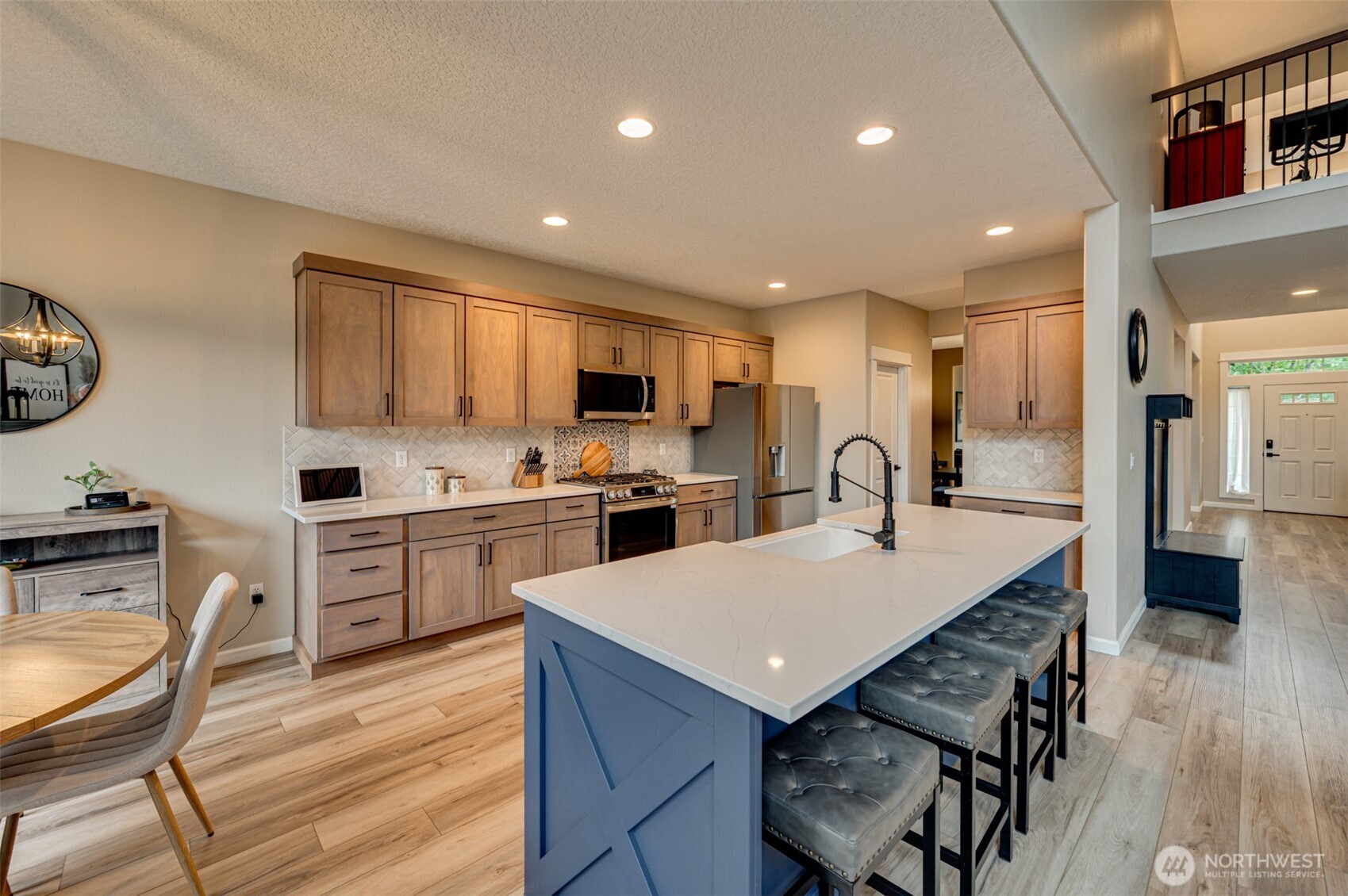300 Thistle Court Property Photo 3