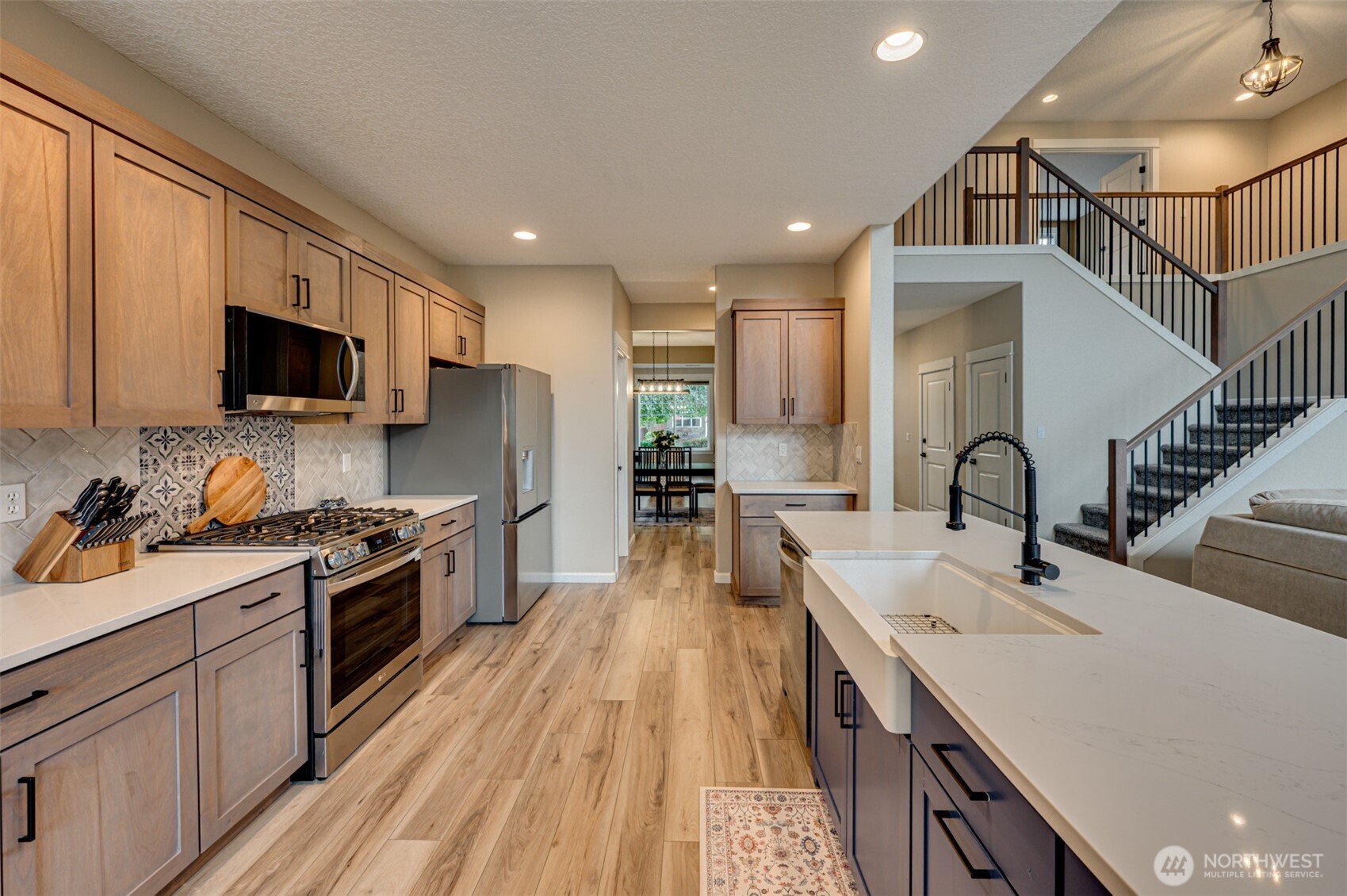 300 Thistle Court Property Photo 4