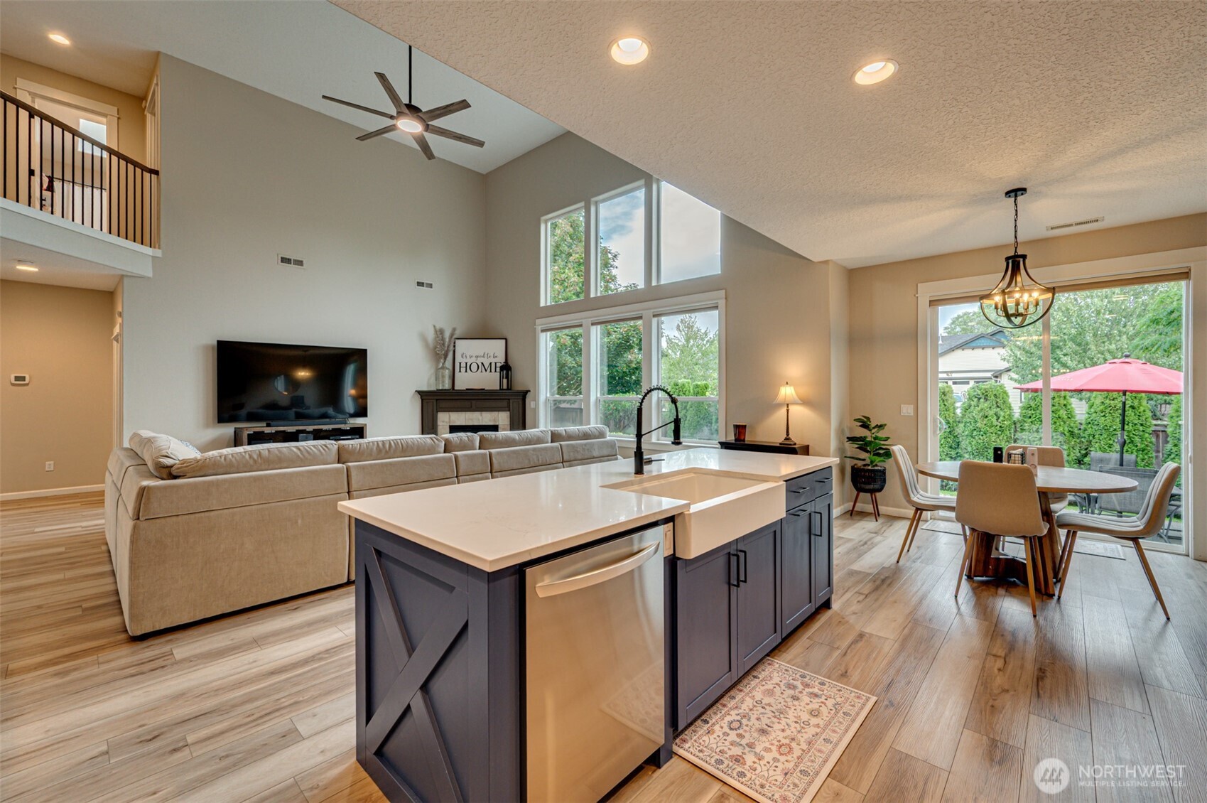 300 Thistle Court Property Photo 6