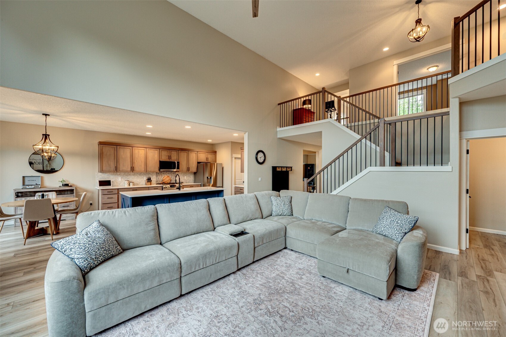 300 Thistle Court Property Photo 8