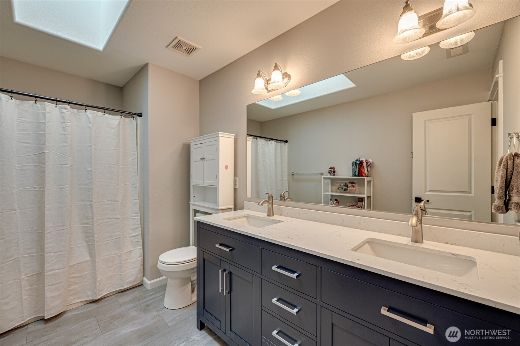 300 Thistle Court Property Photo 27