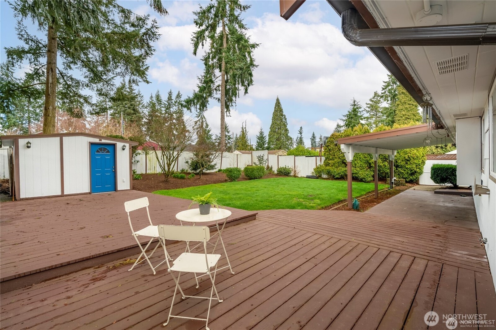 19513 Meridian Avenue Property Photo 20