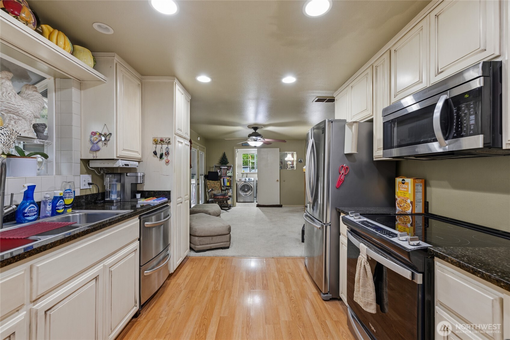10120 Cedrona Street Property Photo 9