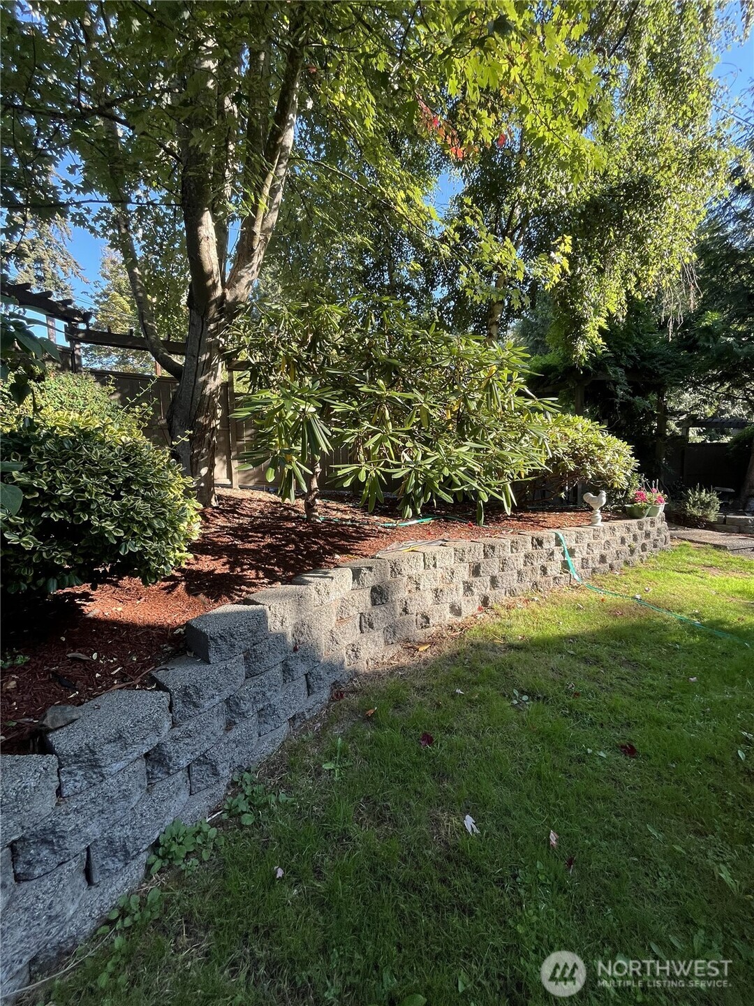 1163 Ne Wing Point Way Property Photo 3