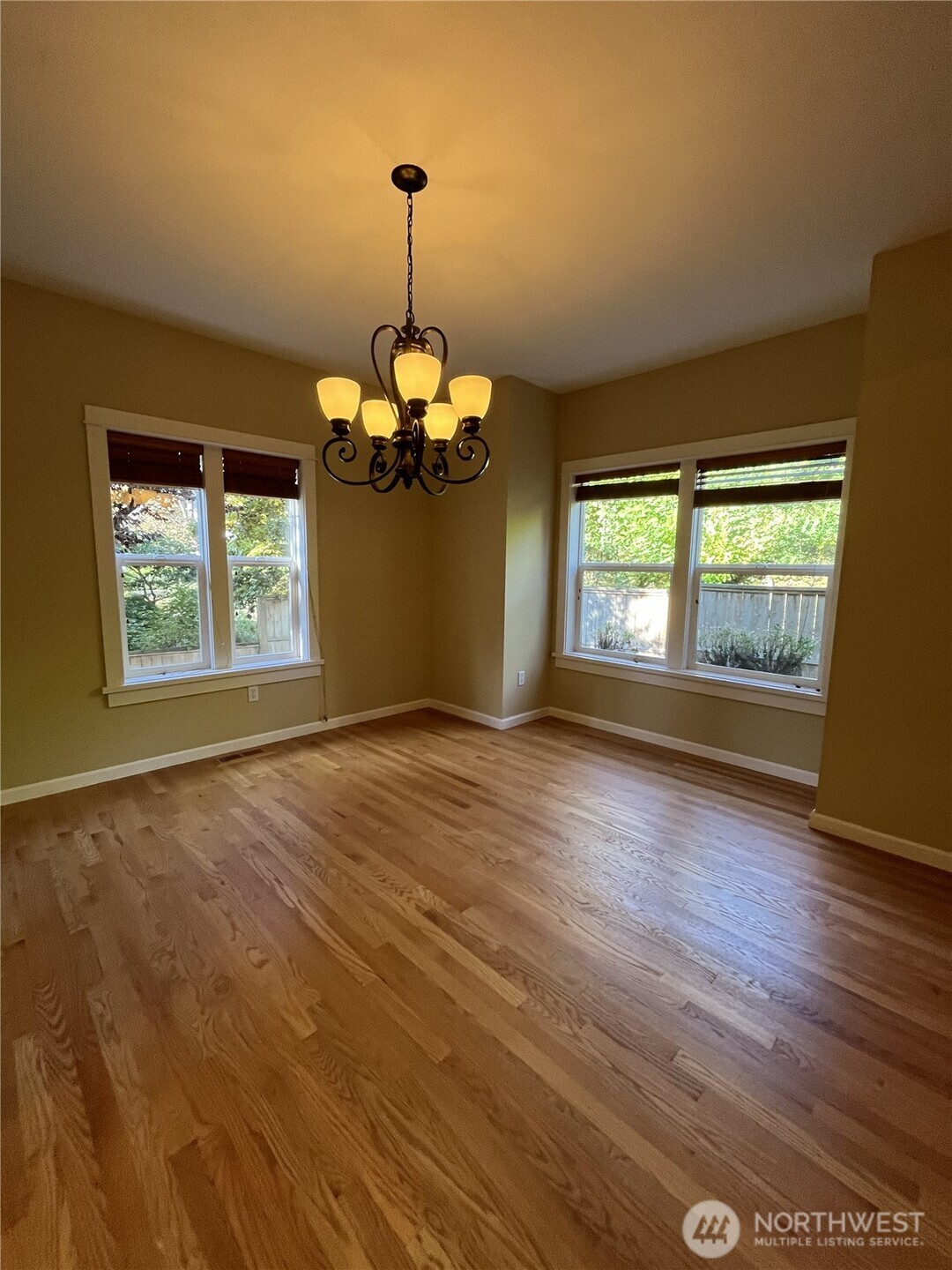 1163 Ne Wing Point Way Property Photo 10