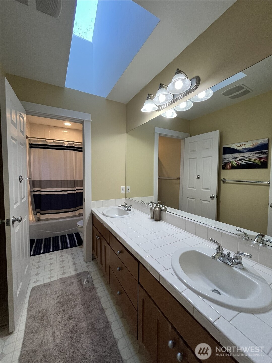 1163 Ne Wing Point Way Property Photo 27