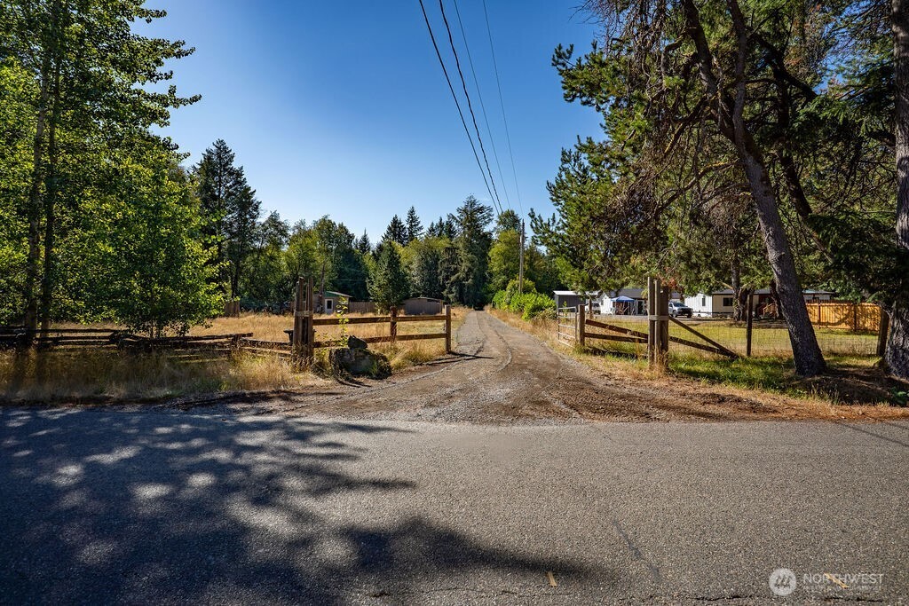 4237 88th Avenue Property Photo 2