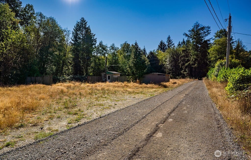 4237 88th Avenue Property Photo 3