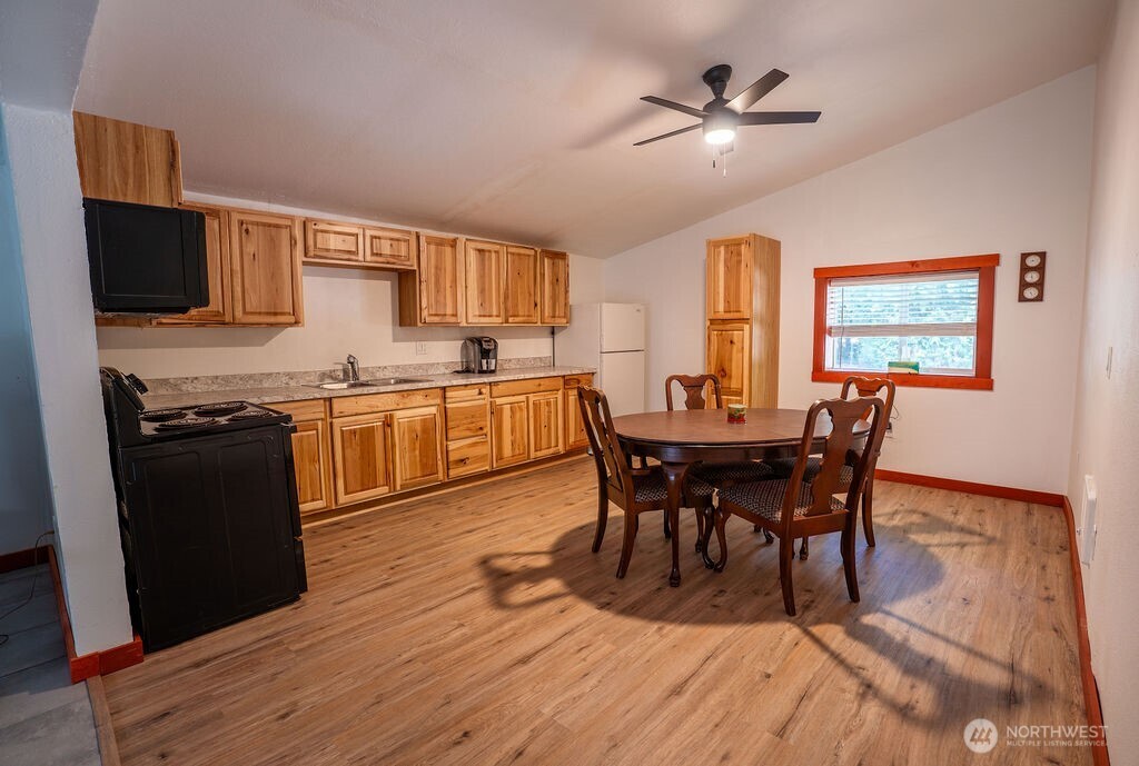 4237 88th Avenue Property Photo 11