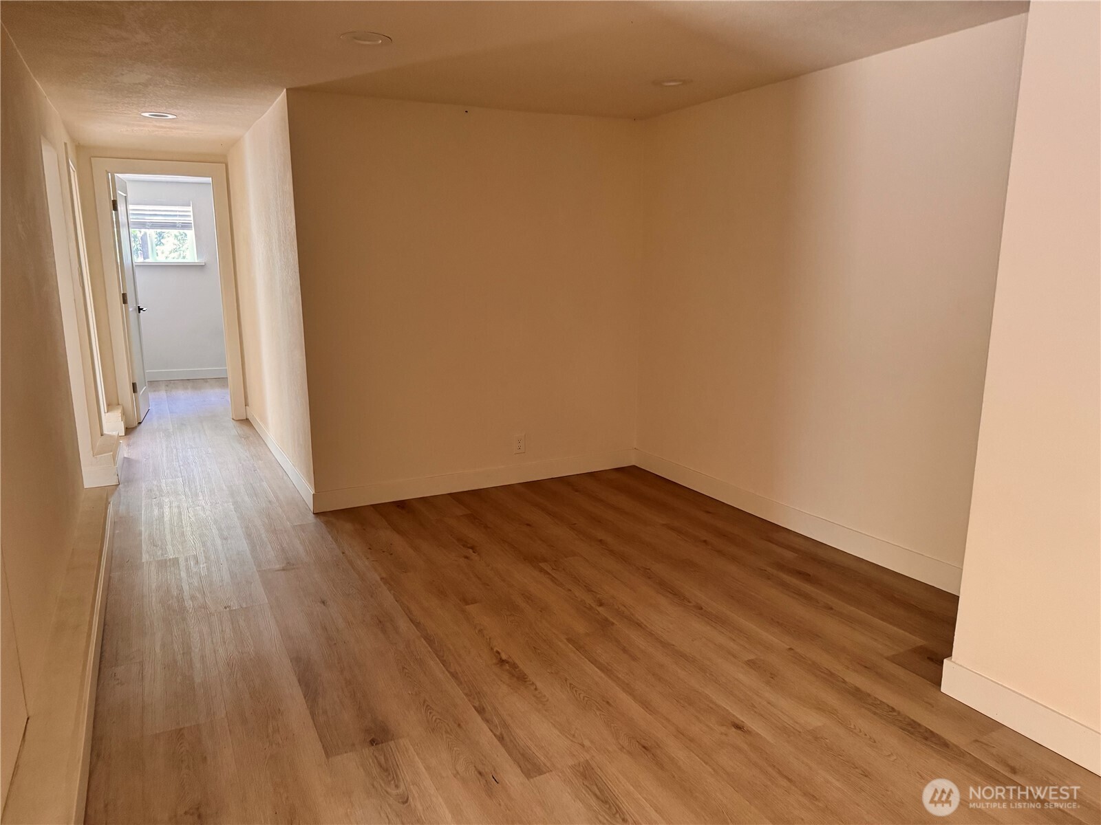 4003 140th Avenue Property Photo 10