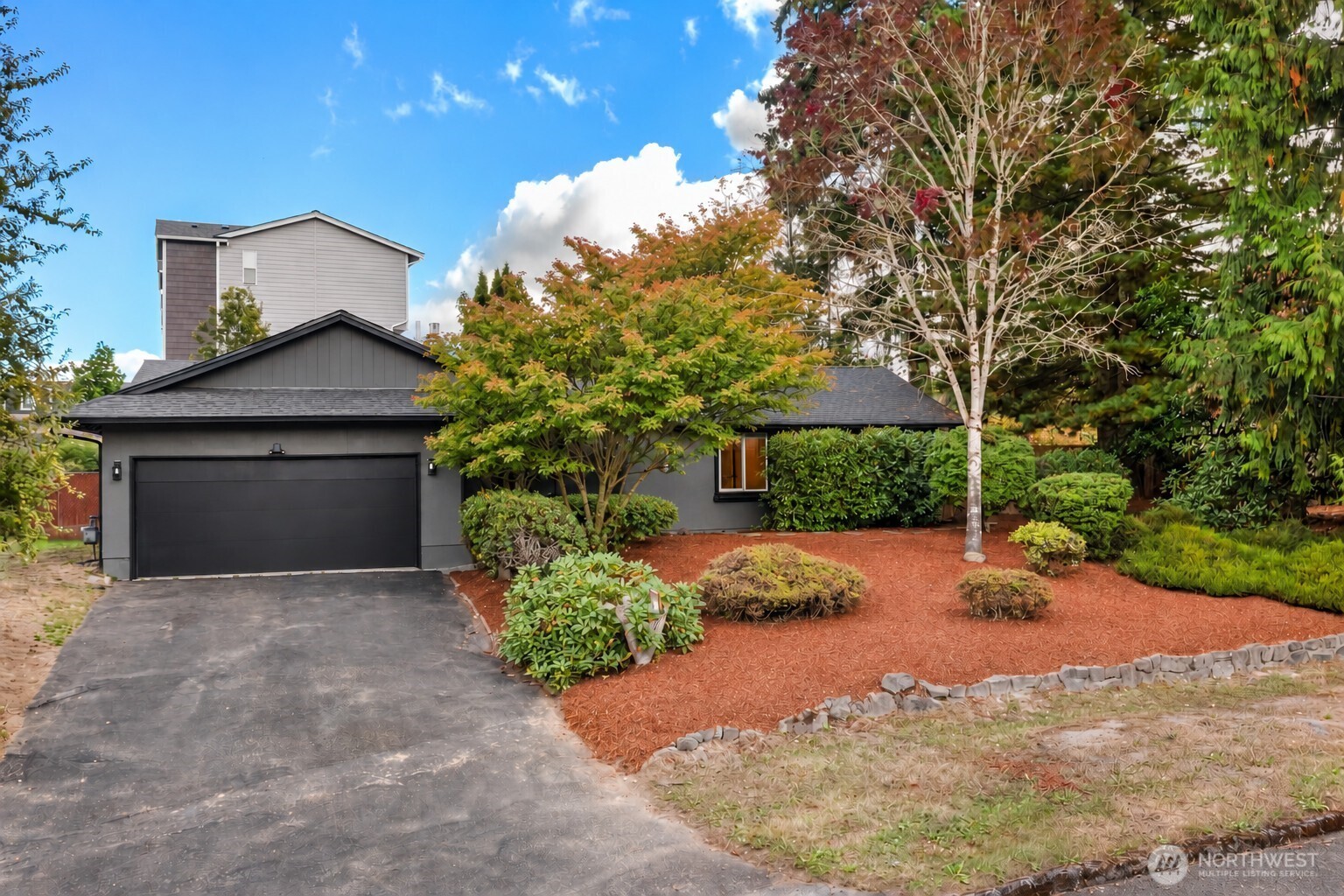 732 Ne Roswell Drive Property Photo 1
