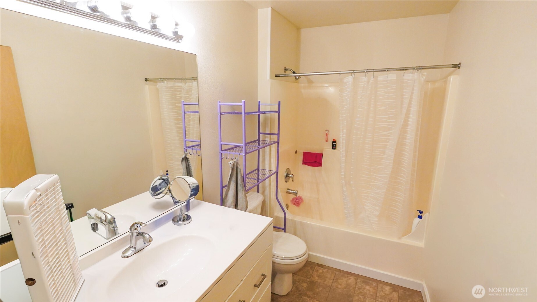 3221 S 208th Street Property Photo 17