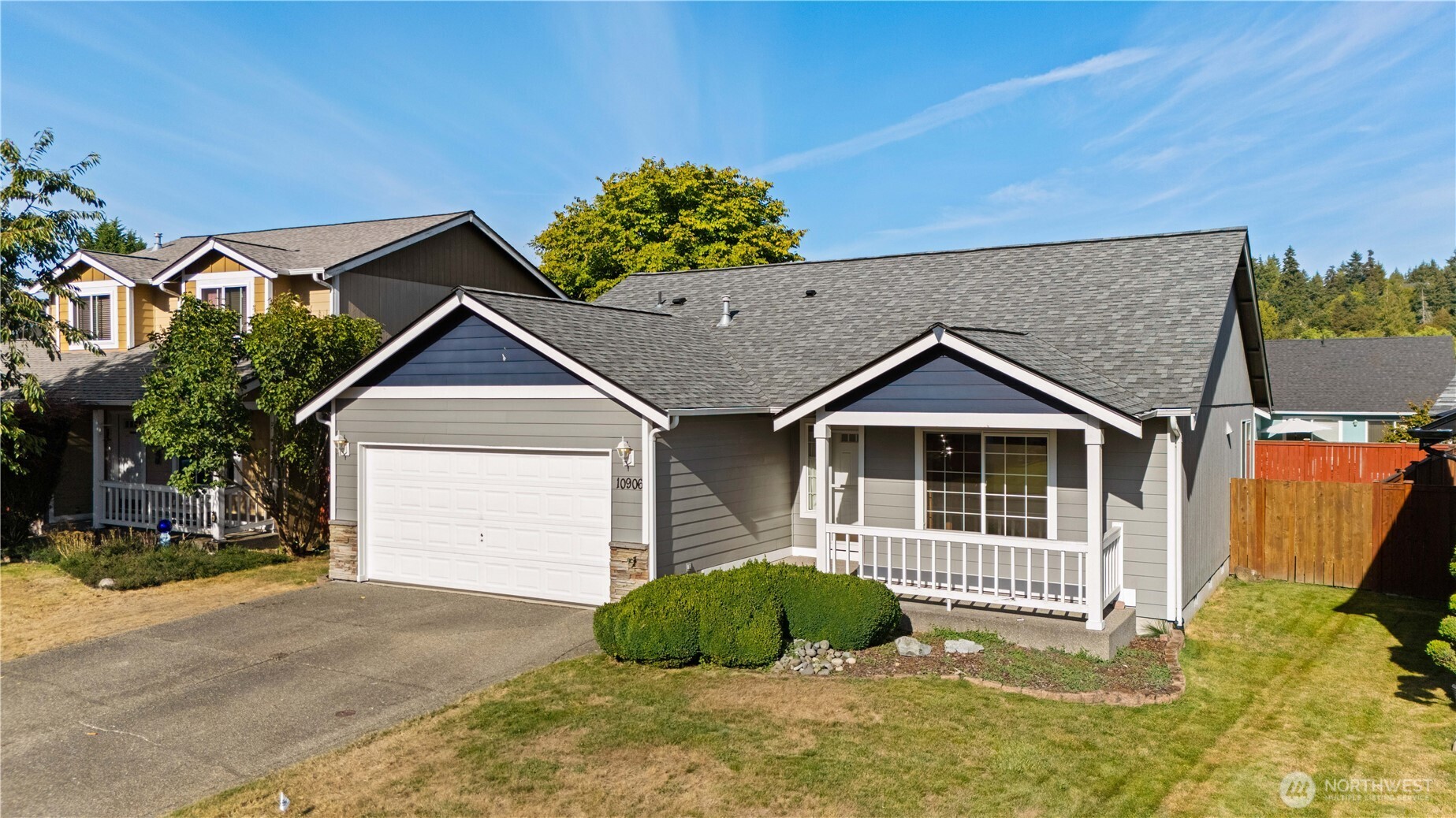 10906 183rd Avenue Property Photo 4