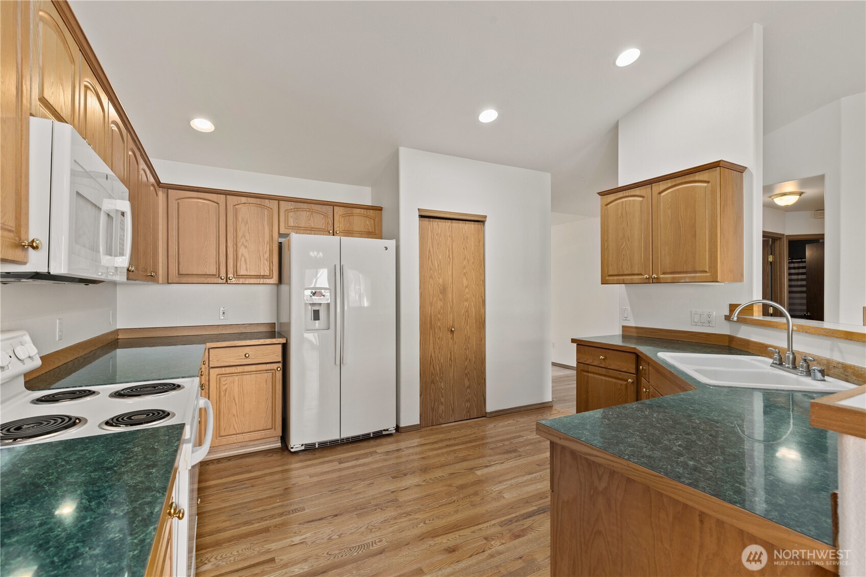 10906 183rd Avenue Property Photo 13