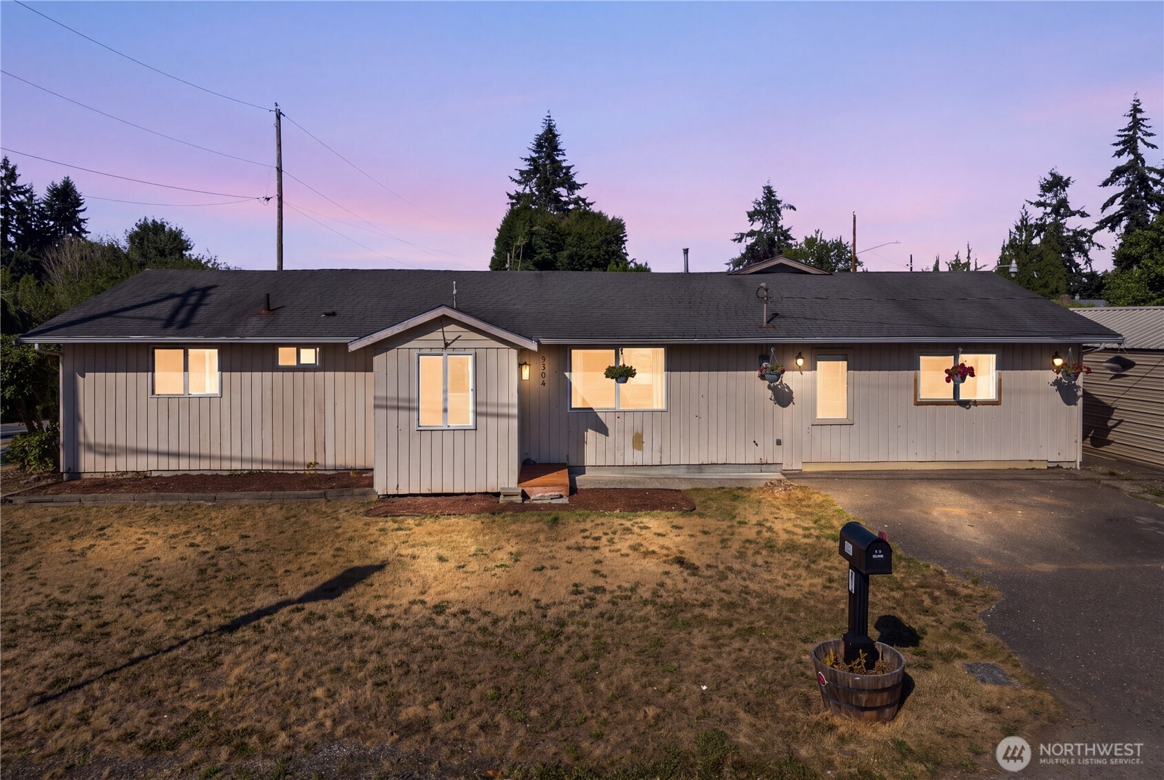 9304 55th Avenue Property Photo 1