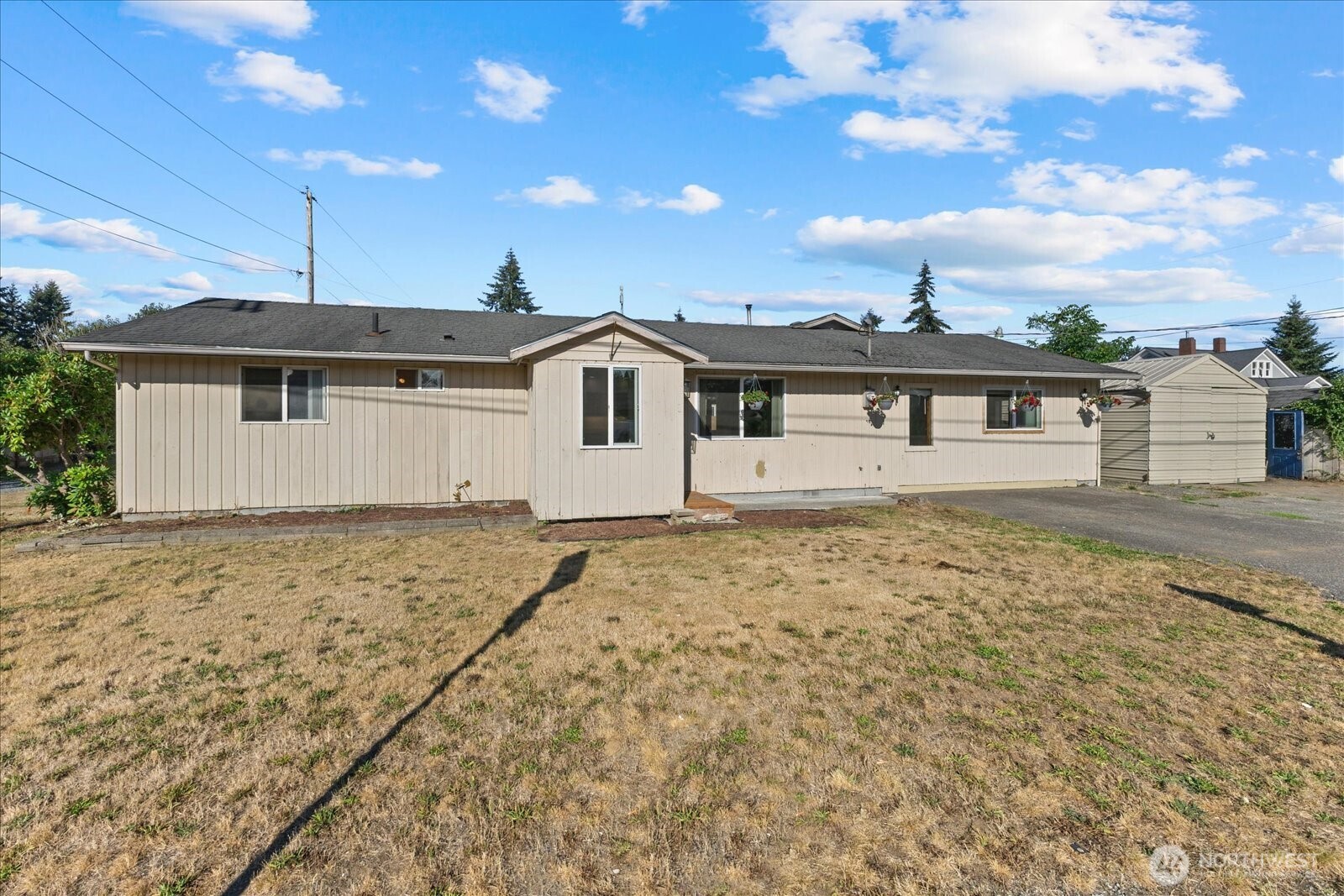 9304 55th Avenue Property Photo 2