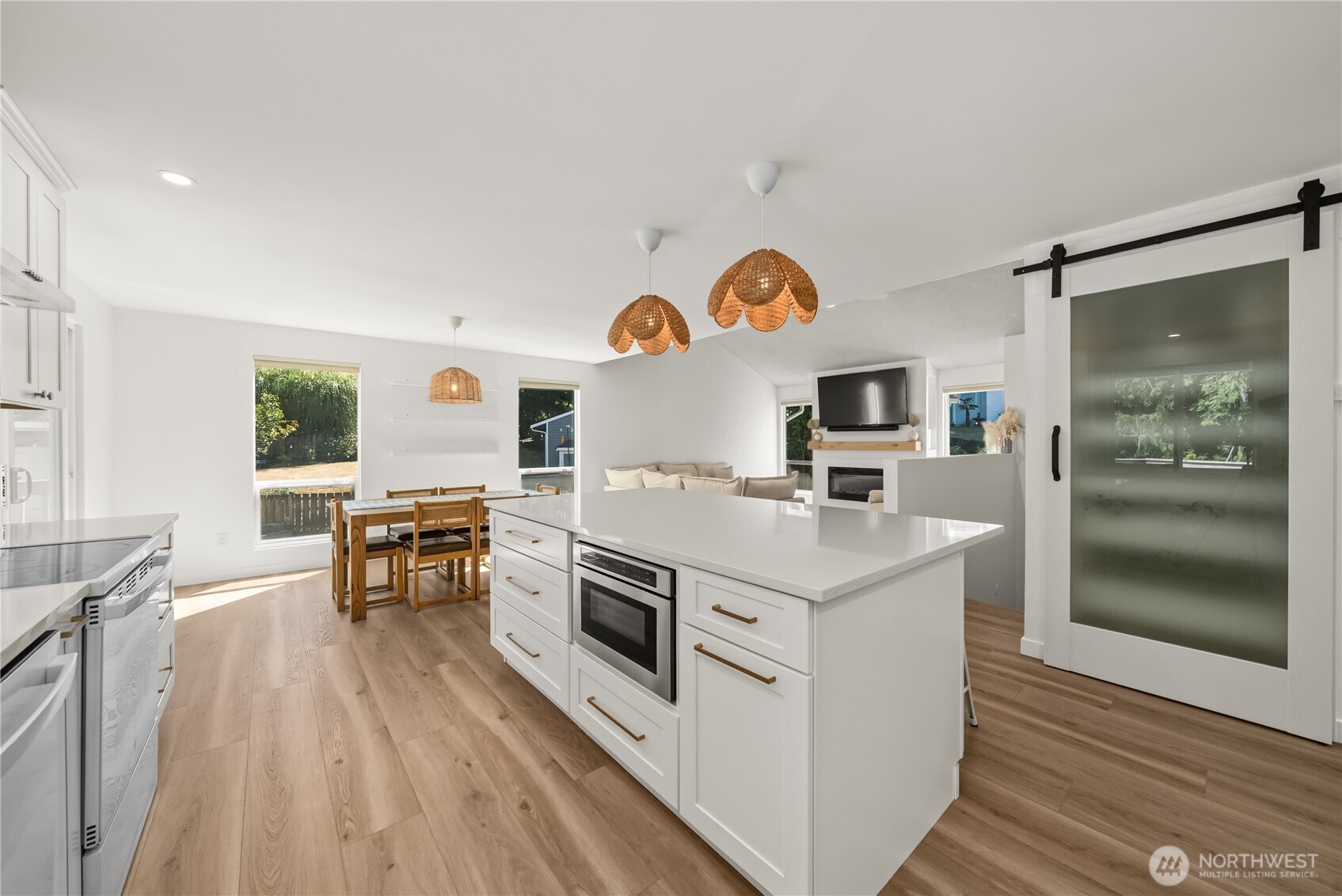 32544 42nd Place Property Photo 6