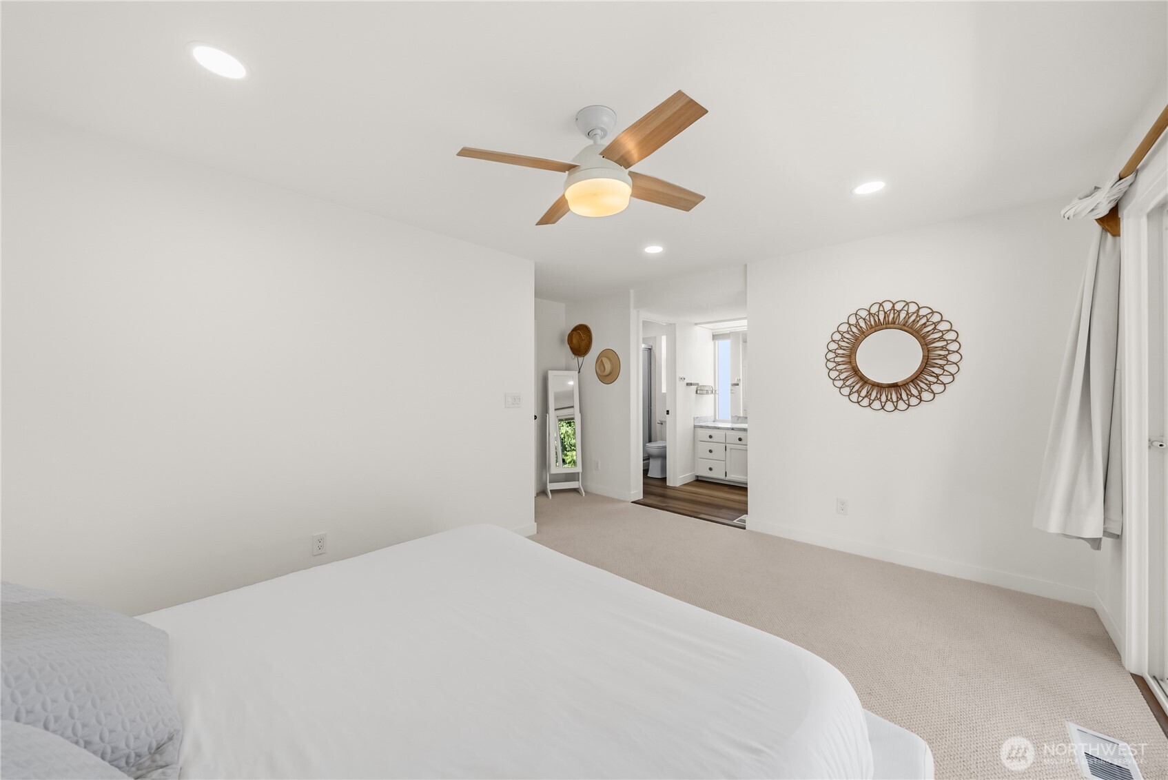32544 42nd Place Property Photo 13