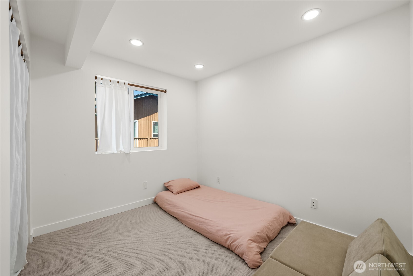 32544 42nd Place Property Photo 26