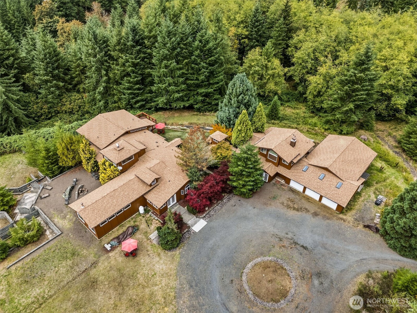 156 Peppermill Road Property Photo 2