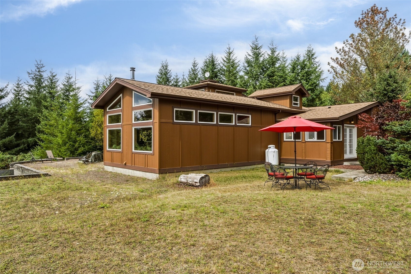 156 Peppermill Road Property Photo 4