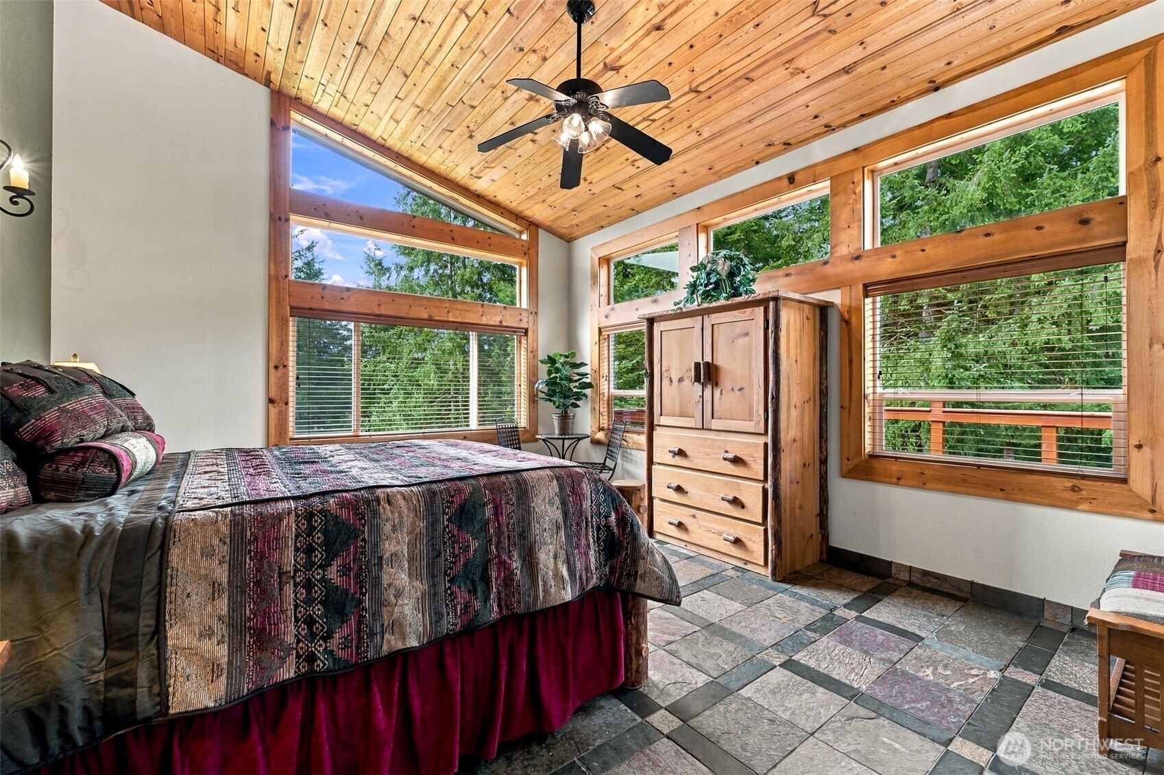 156 Peppermill Road Property Photo 24