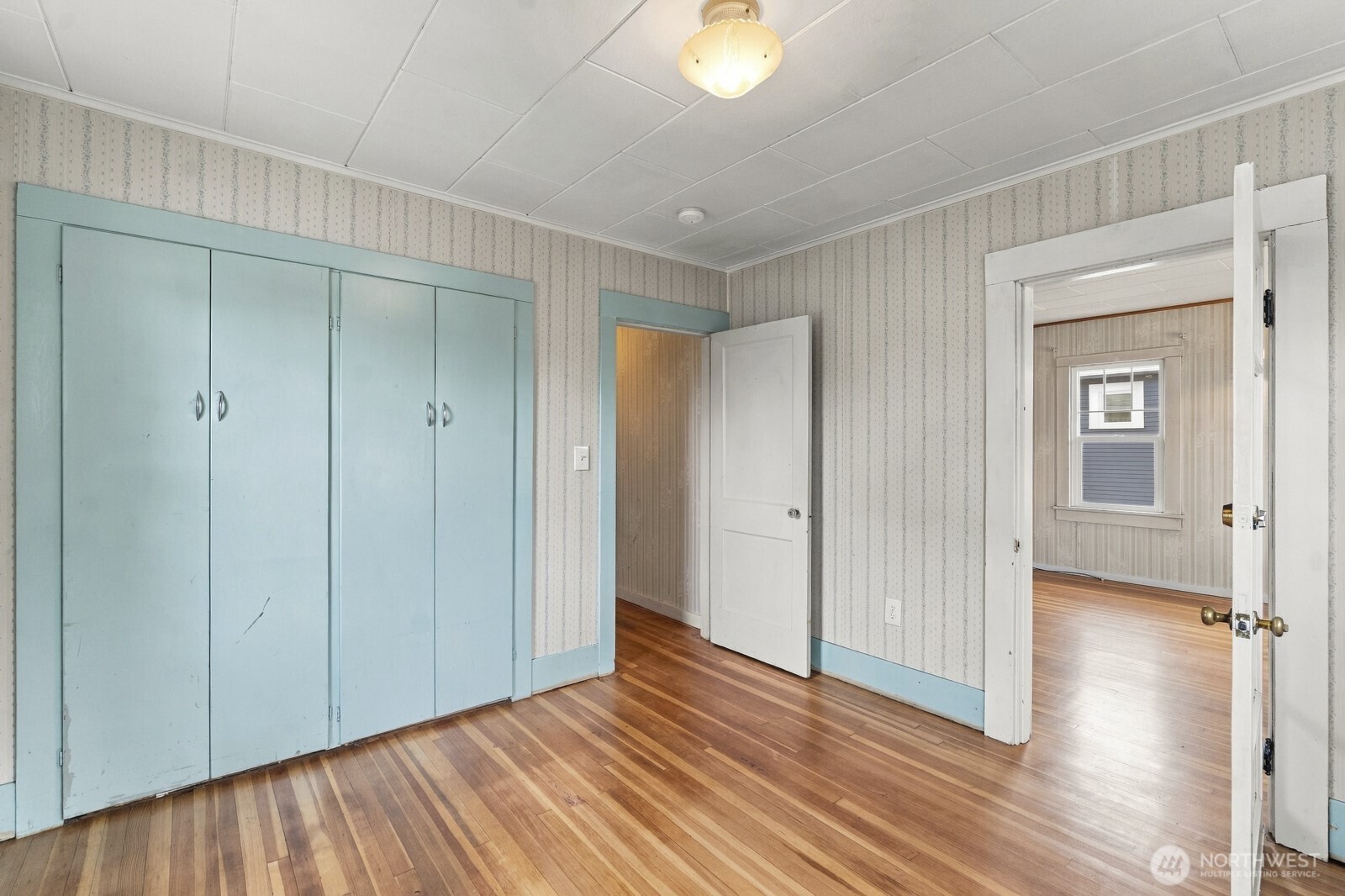 516 S Washington Avenue Property Photo 8