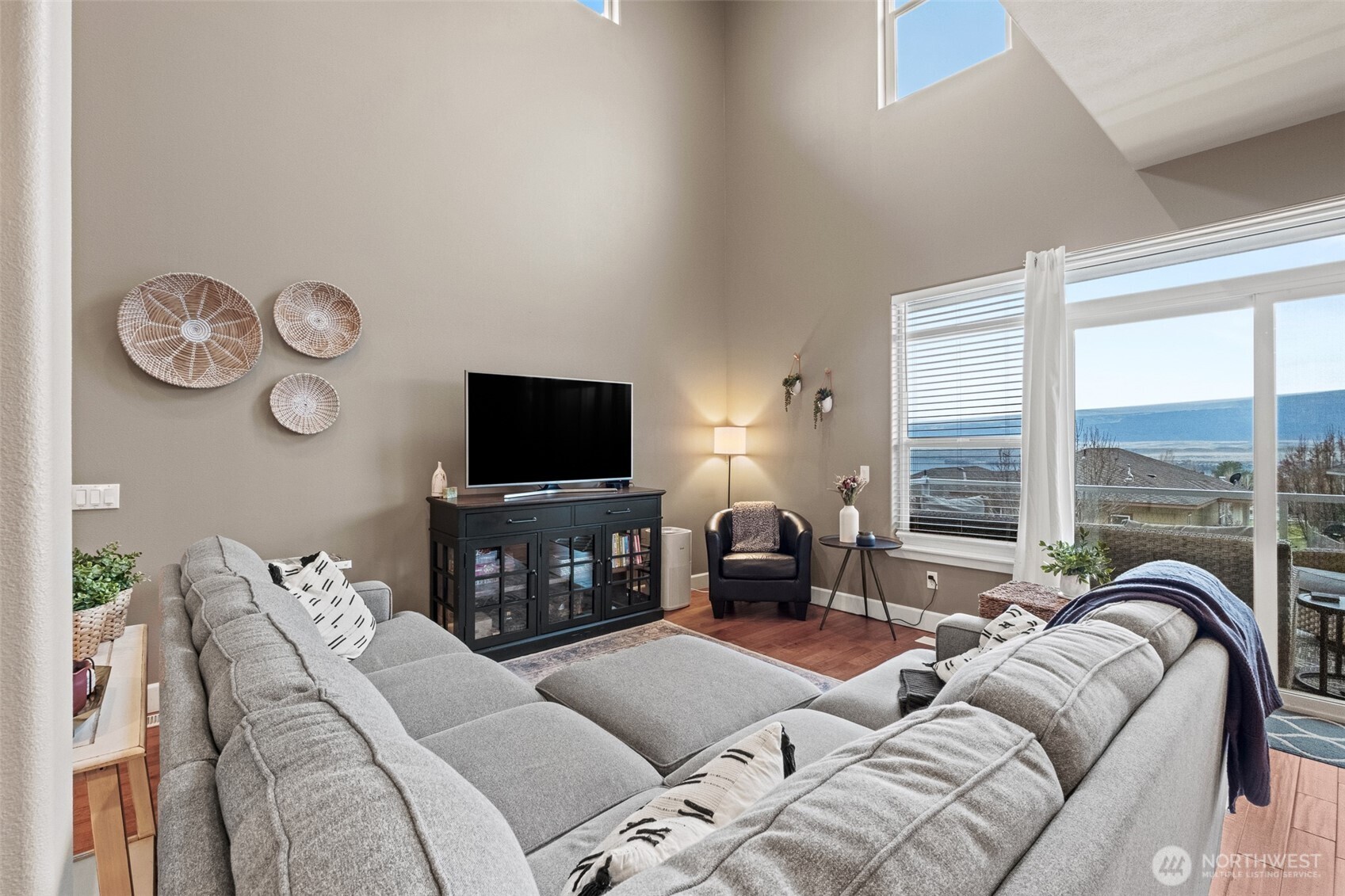 23325 Sunserra Loop A44 Property Photo 2