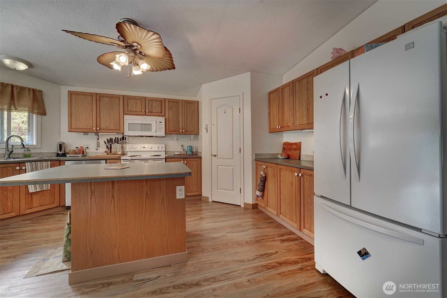 462 Nw Equestrian Drive Property Photo 12