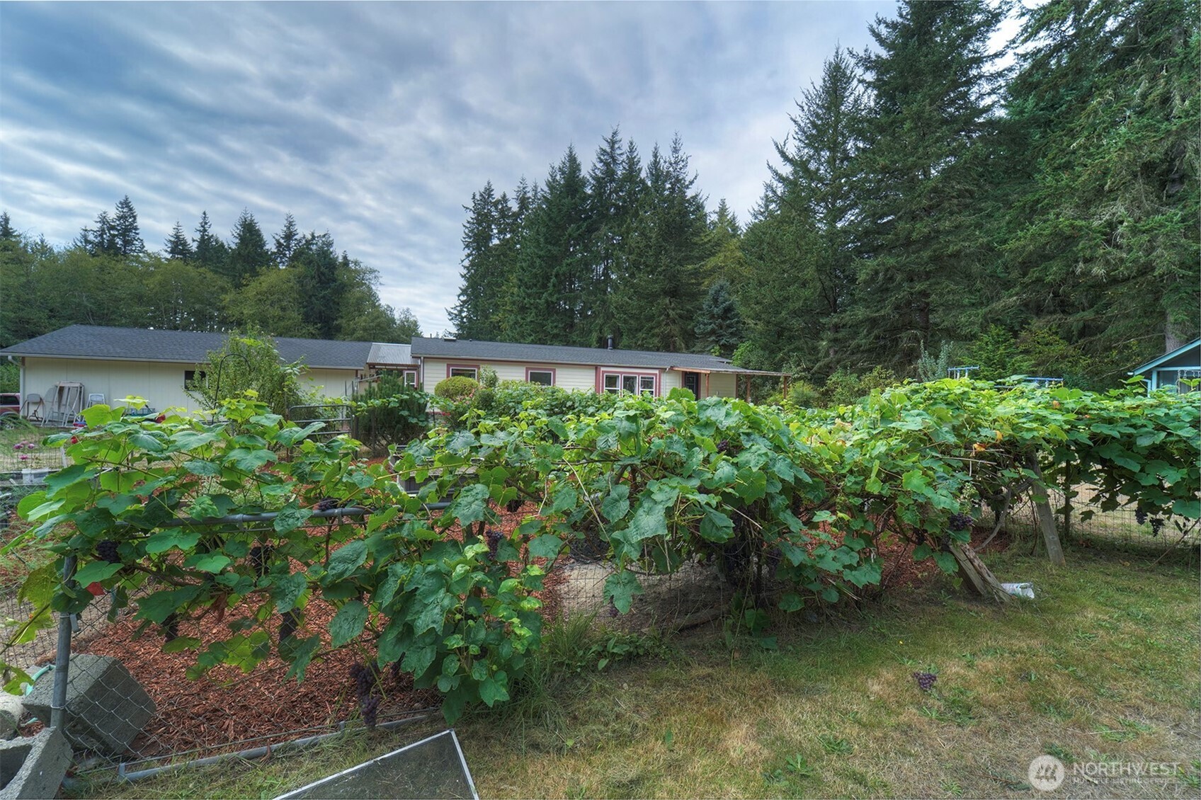 462 Nw Equestrian Drive Property Photo 35