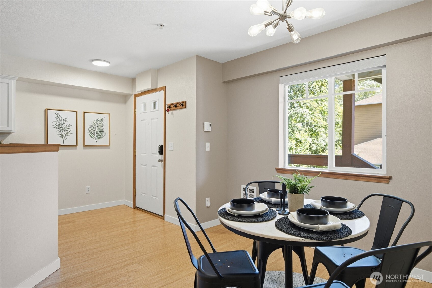 4047 Eliza Avenue 103 Property Photo 4