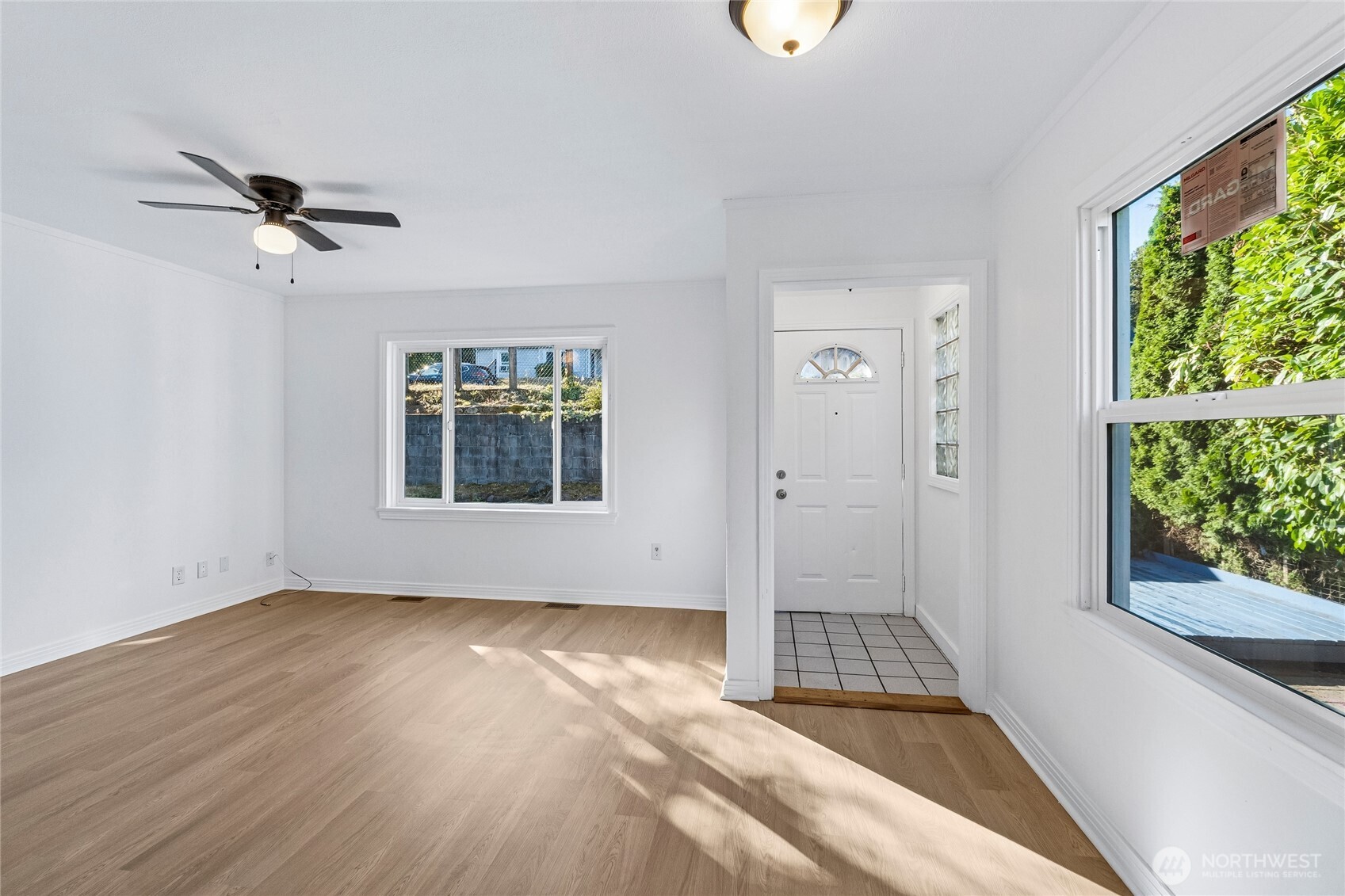 7014 S 126th Street Property Photo 5