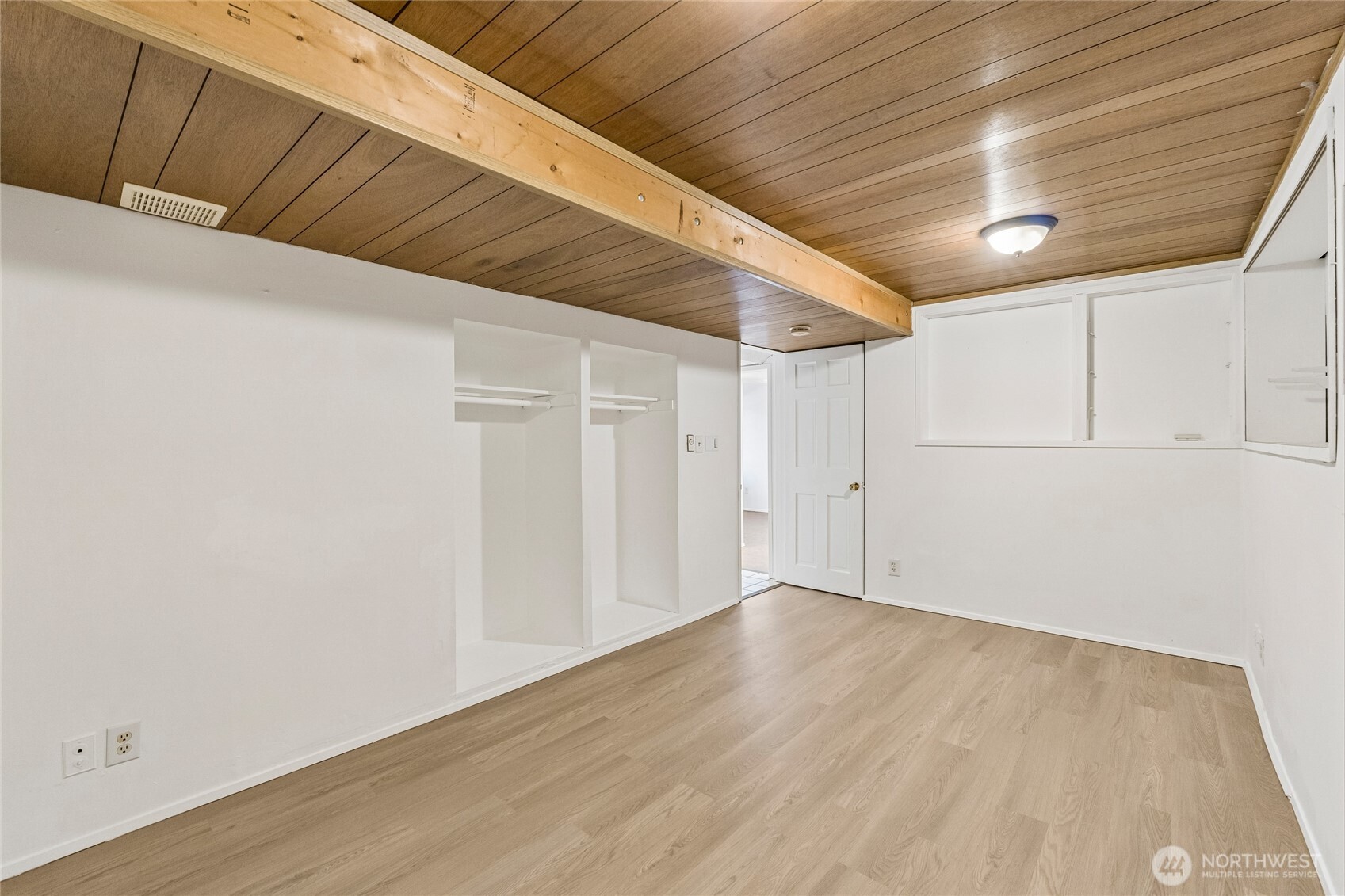 7014 S 126th Street Property Photo 28