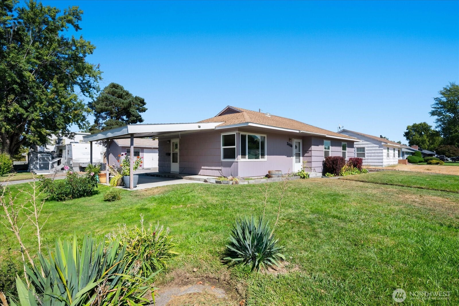 2416 Pullen Street Property Photo 2
