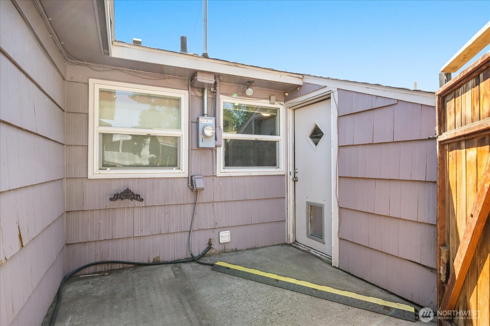 2416 Pullen Street Property Photo 24