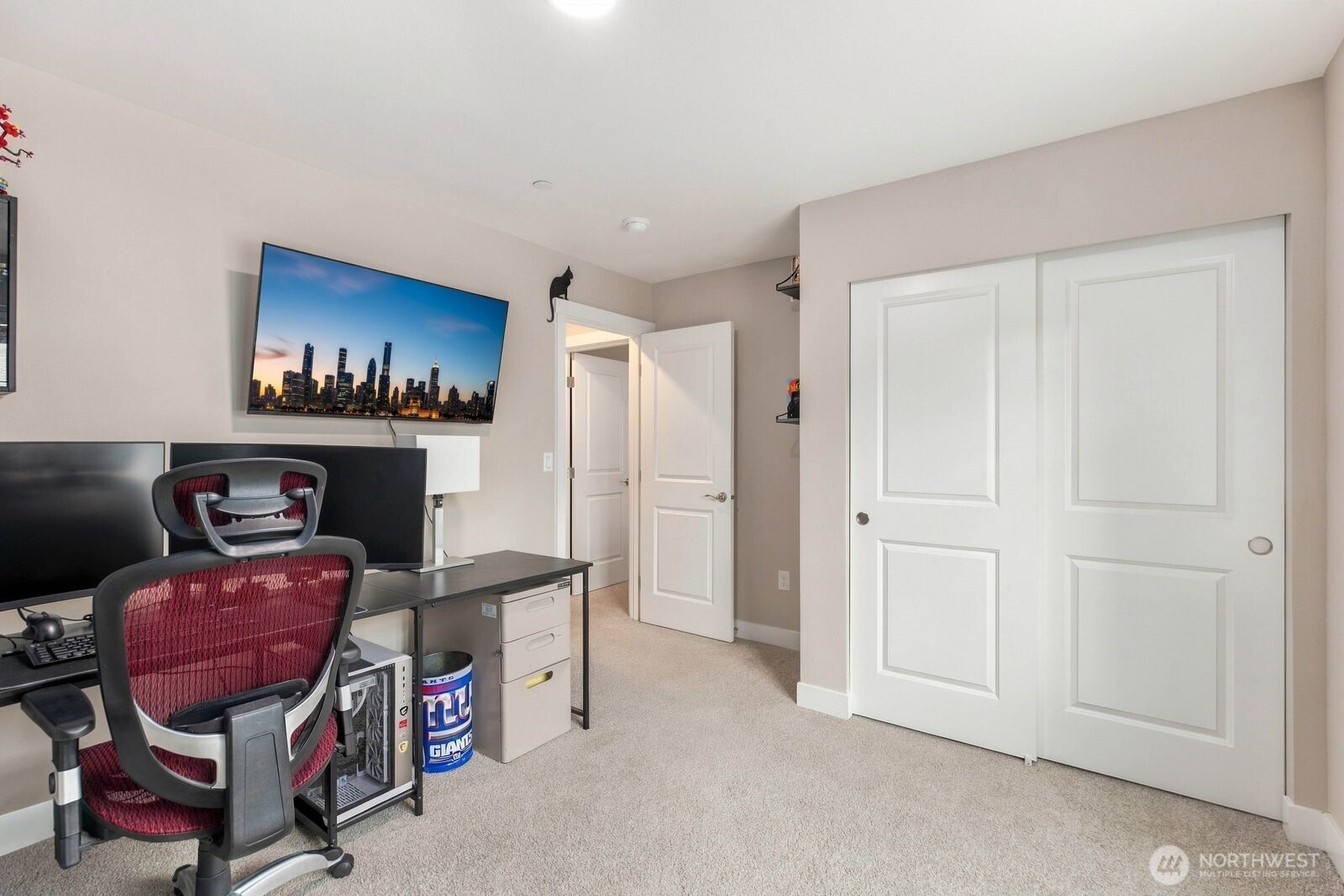 8624 35th Place Property Photo 11