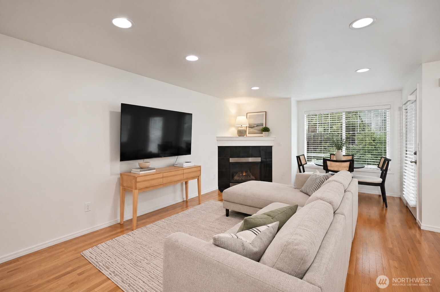 8509 Midvale Avenue C Property Photo 8