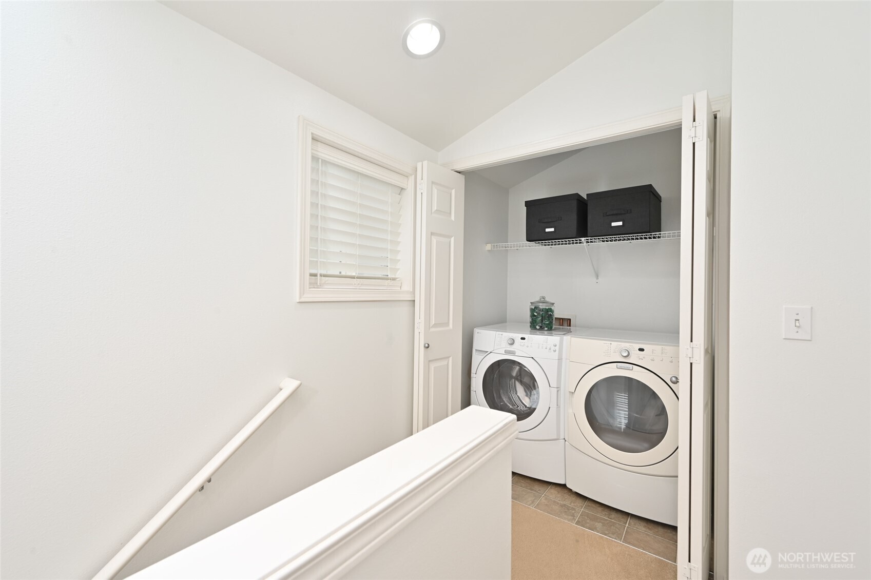 8509 Midvale Avenue C Property Photo 15