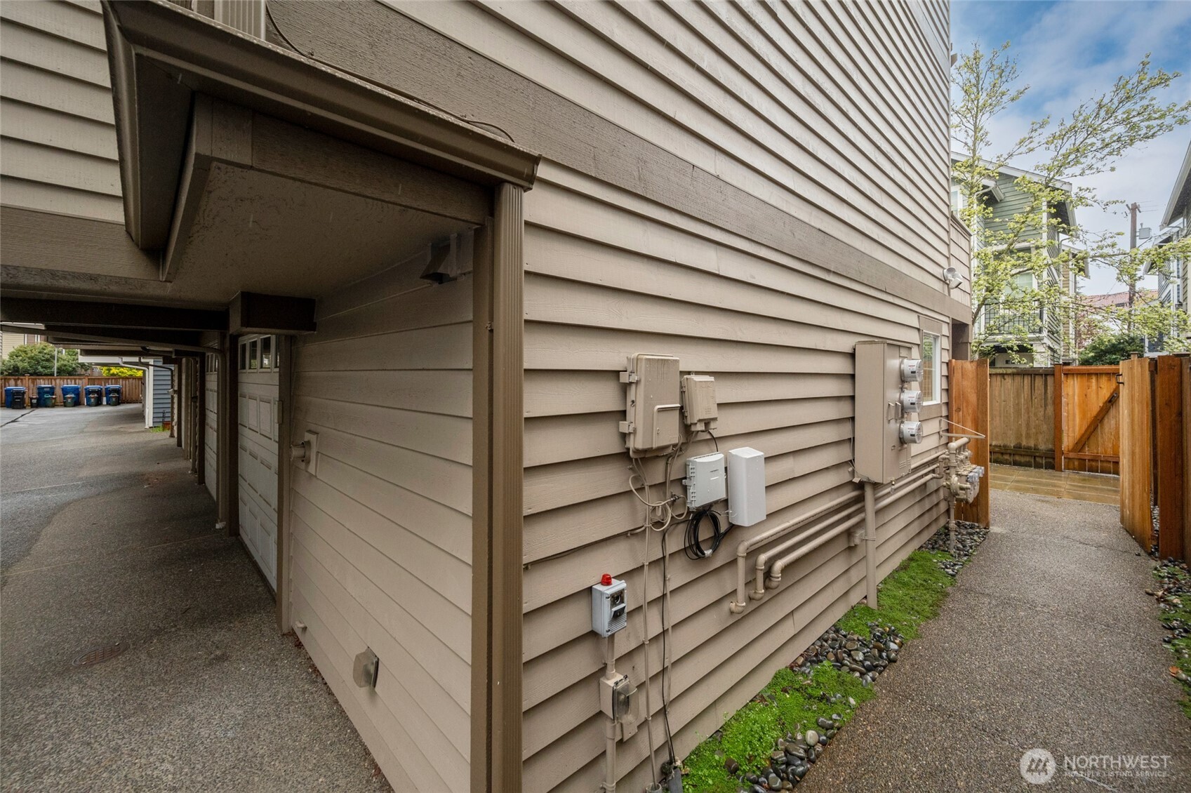 8509 Midvale Avenue C Property Photo 31