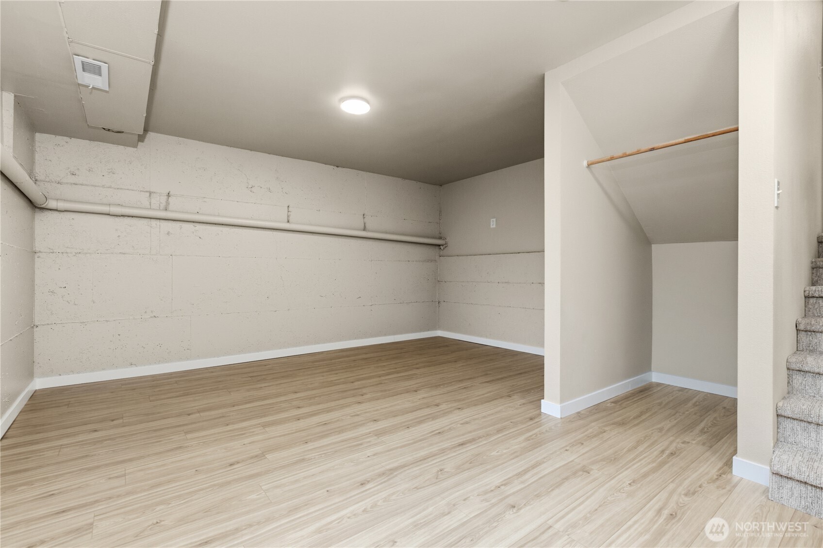 372 Sudden Valley Drive Property Photo 28