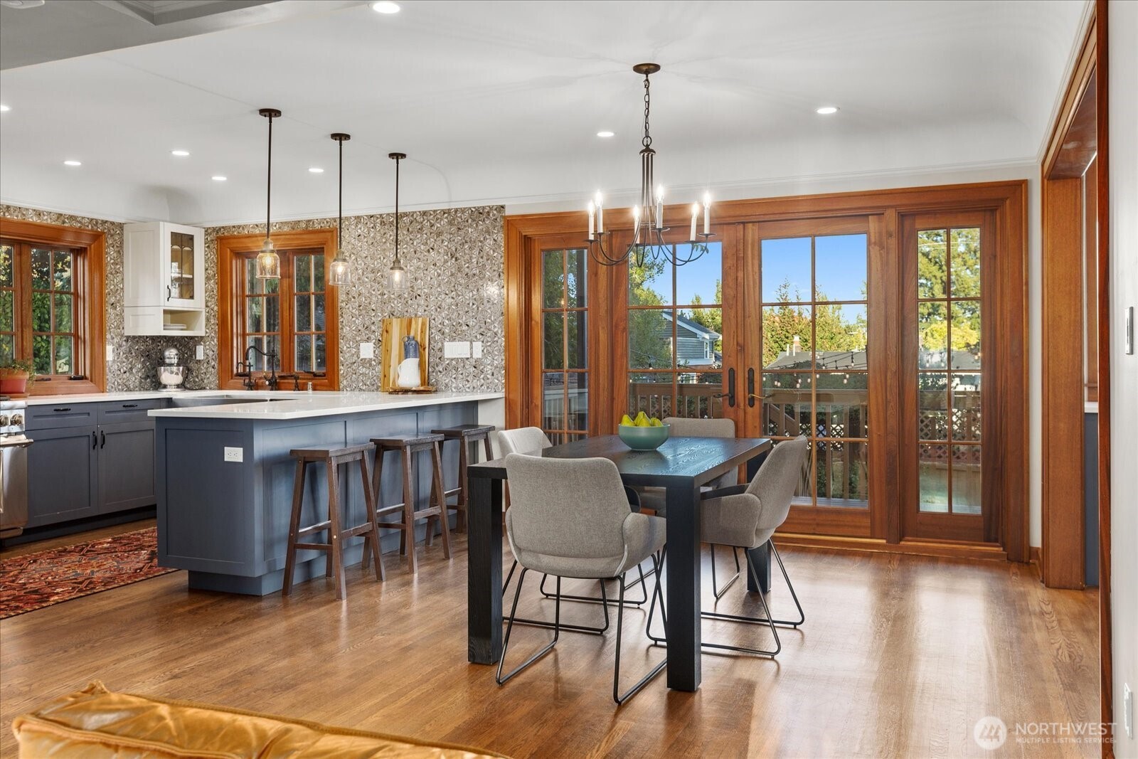 4124 Burke Avenue Property Photo 8